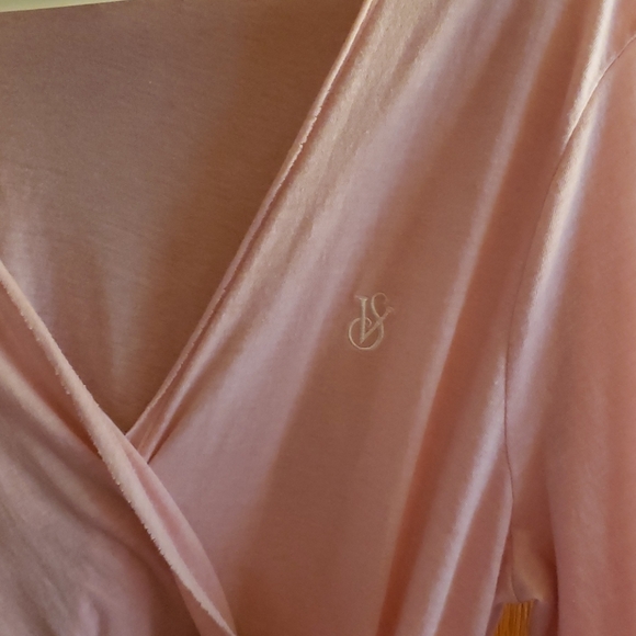 Victoria's Secret Lightweight Robe - Picture 3 of 5